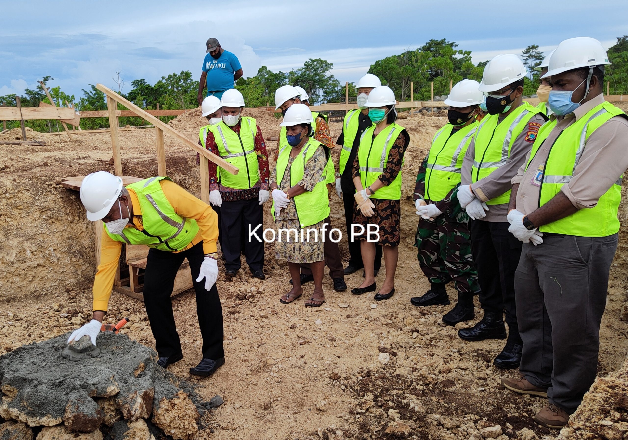 Gubernur Letakan Batu Pembangunan Sekretariat FKUB Papua Barat, Anggaran 4,8 Miliar