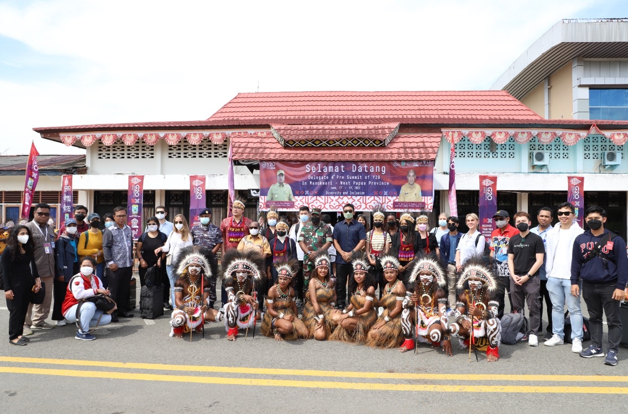 Sekda Papua Barat Beserta Forkopimda Sambut Kedatangan Delegasi Y20 di Manokwari