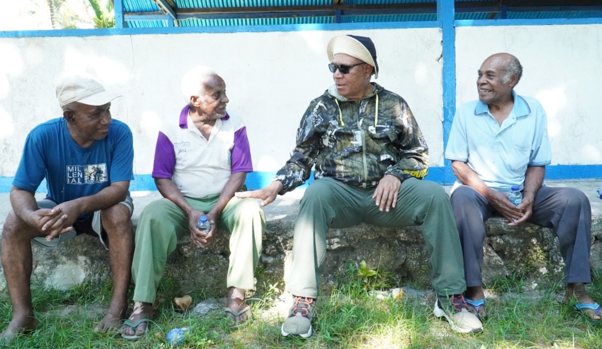 Pj. Gubernur Waterpauw Kunjungi Warga Kampung Aipiri, Ketua RW Sampaikan Keluhan