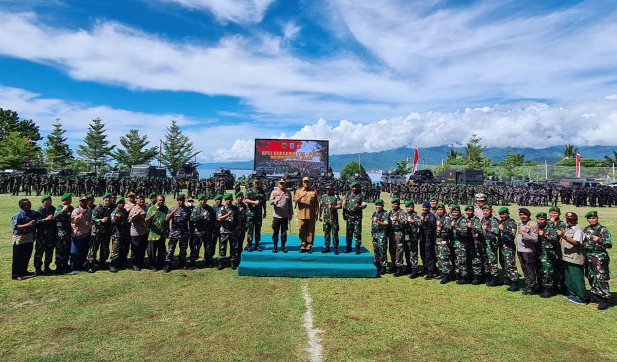 Pj. Gubernur Papua Barat Ingatkan Persatuan dan Penanganan Pandemi Covid-19 Saat Apel Bersama TNI-Polri