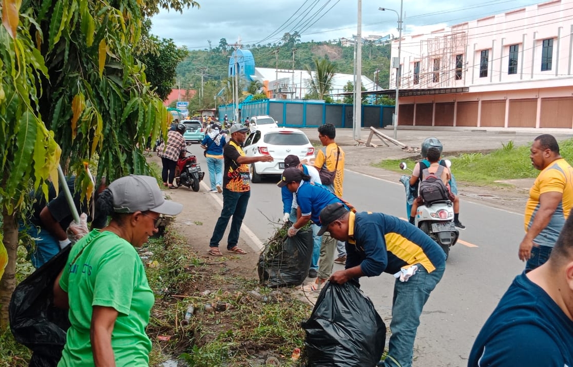 Ribuan Orang Terlibat Kerja Bakti Massal Semarak Jelang HUT RI Ke-77 di Manokwari