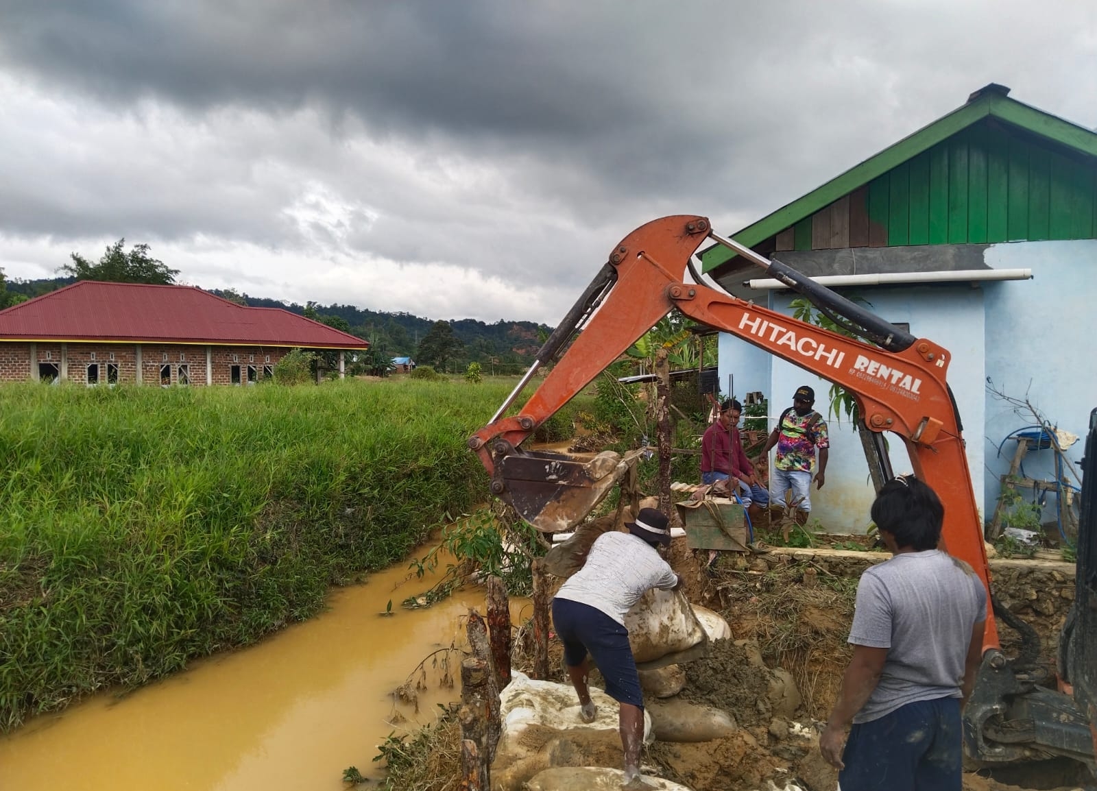 Warga RW 02 Kelurahan Matalamagi Terimakasih Respon Dinas PUPR Papua Barat Normalisasi Banjir