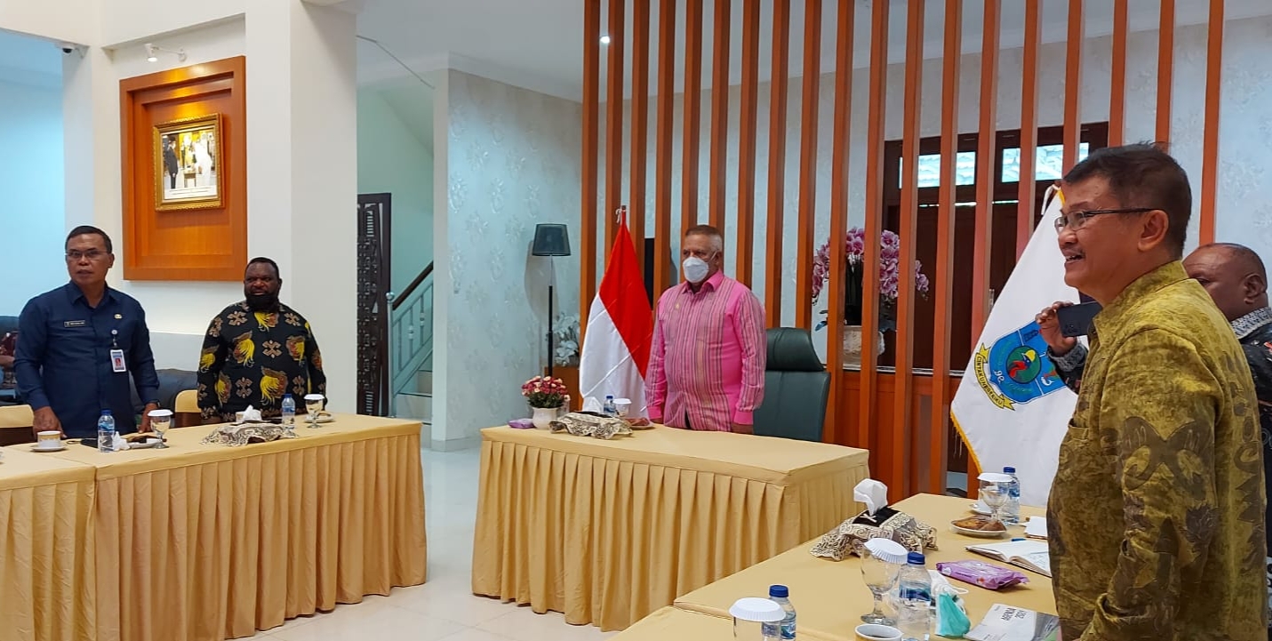 Penjabat Gubernur Papua Barat Hadiri Penyerahan DIPA dan TKDD Tahun 2023
