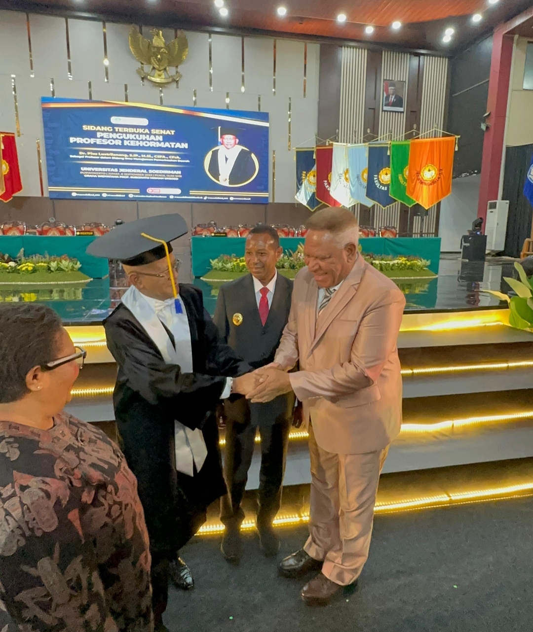 Gubernur Paulus Waterpauw: Selamat Atas Pengukuhan Guru Besar Prof Dr Pius Lustrilanang, S.IP., M.Si., CSFA., CFrA