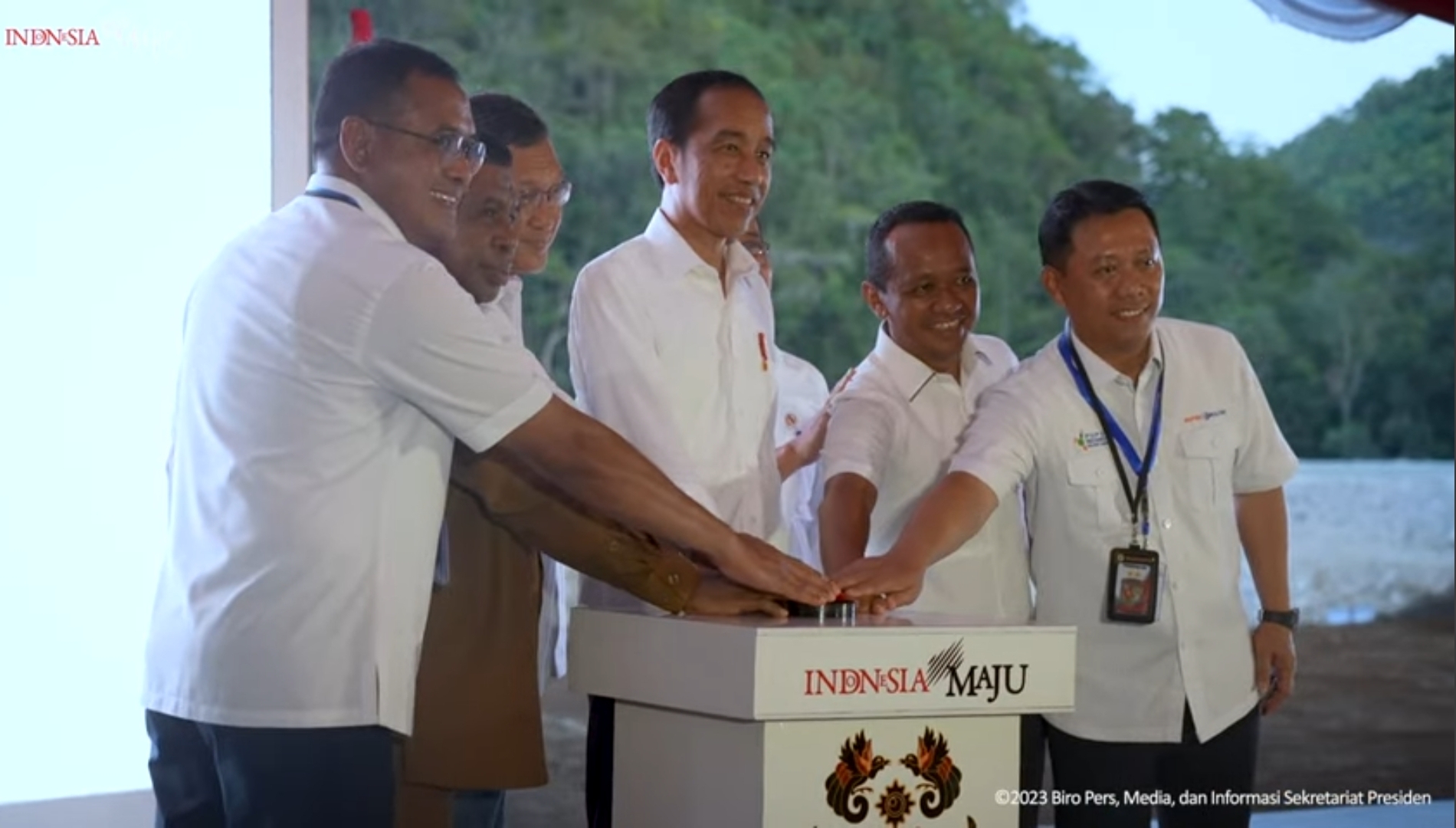 Presiden Joko Widodo Letakan Batu Pertama Awali Pembangunan Kawasan Industri Pupuk Fakfak