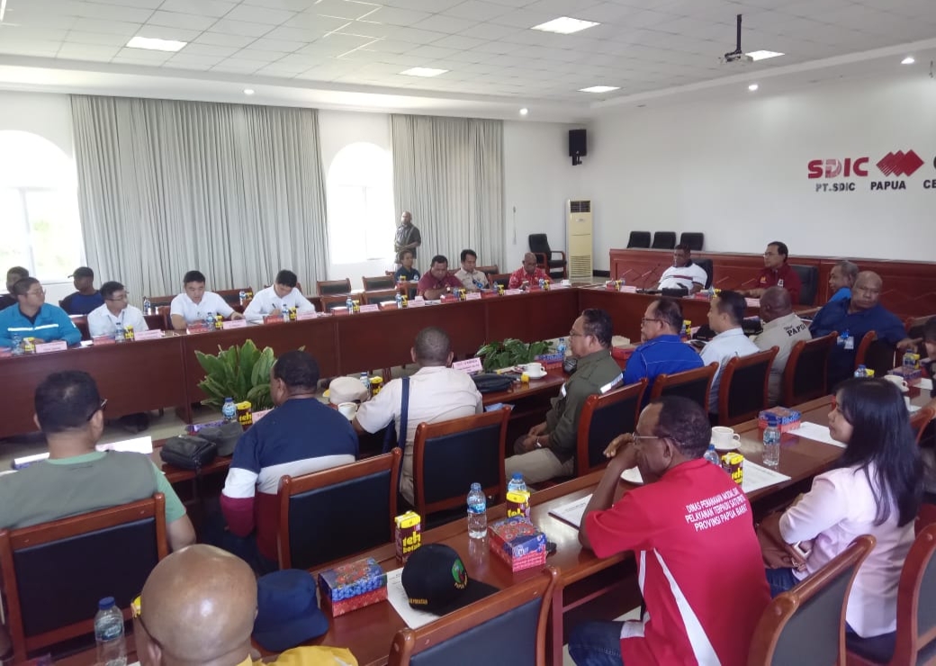 Tinjau Pabrik Semen Maruni, Pj. Gubernur Ali Baham Dorong Invenstasi Bagi Kemajuan Papua Barat