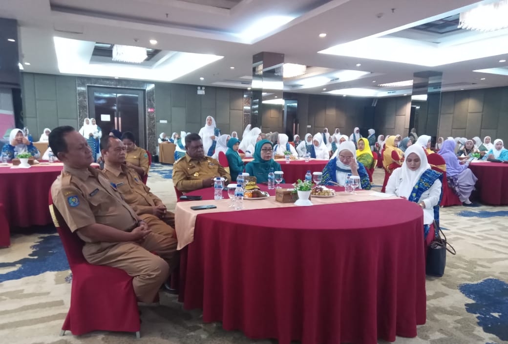 Pj. Gubernur Ali Baham Hadiri Pelantikan Pengurus BKMT Provinsi Papua Barat