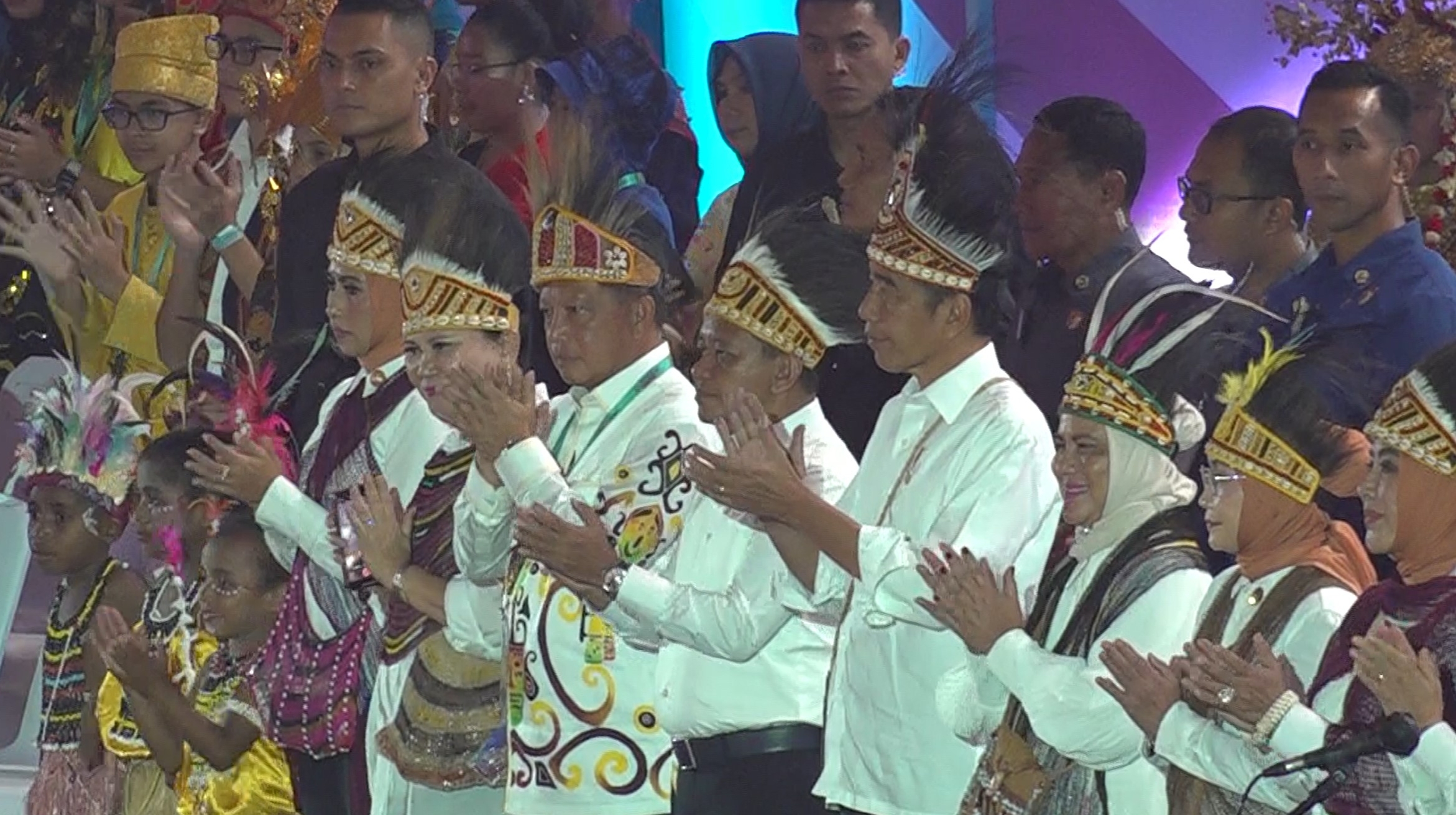 Presiden Joko Widodo dan Ibu Negara Hadiri Puncak HAN Ke-40 di Kabupaten Jayapura