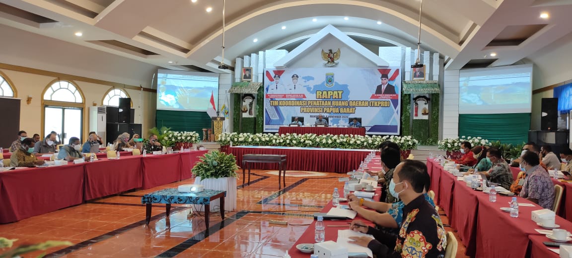 Gubernur Dominggus Mandacan Instruksikan Rencana Tata Ruang Berkualitas Sebagai Acuan Pembangunan Pada Rapat TKPRD