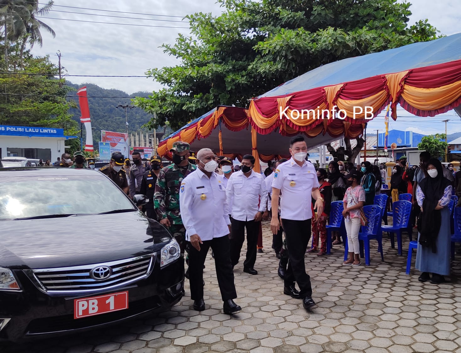 Gubernur Papua Barat dan Forkopimda Tinjauan Vaksin di Kaimana, Bupati Laporkan Penanganan Covid-19