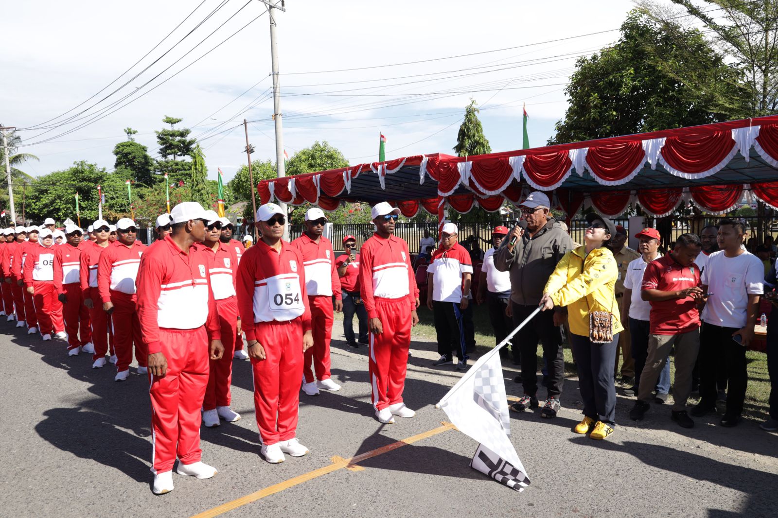 Semarak Kemerdekaan RI ke- 78 di Papua Barat, Waterpauw Lepas 182 Regu Gerak Jalan Kategori Umum
